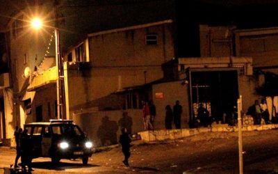 Polícia recebida à pedrada em bairro de imigrantes africanos